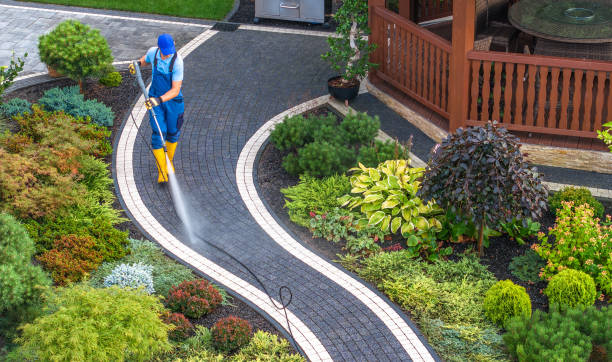 Why Choose Our Certified Pressure Washing Experts for Your Project Needs in Kathleen, FL?